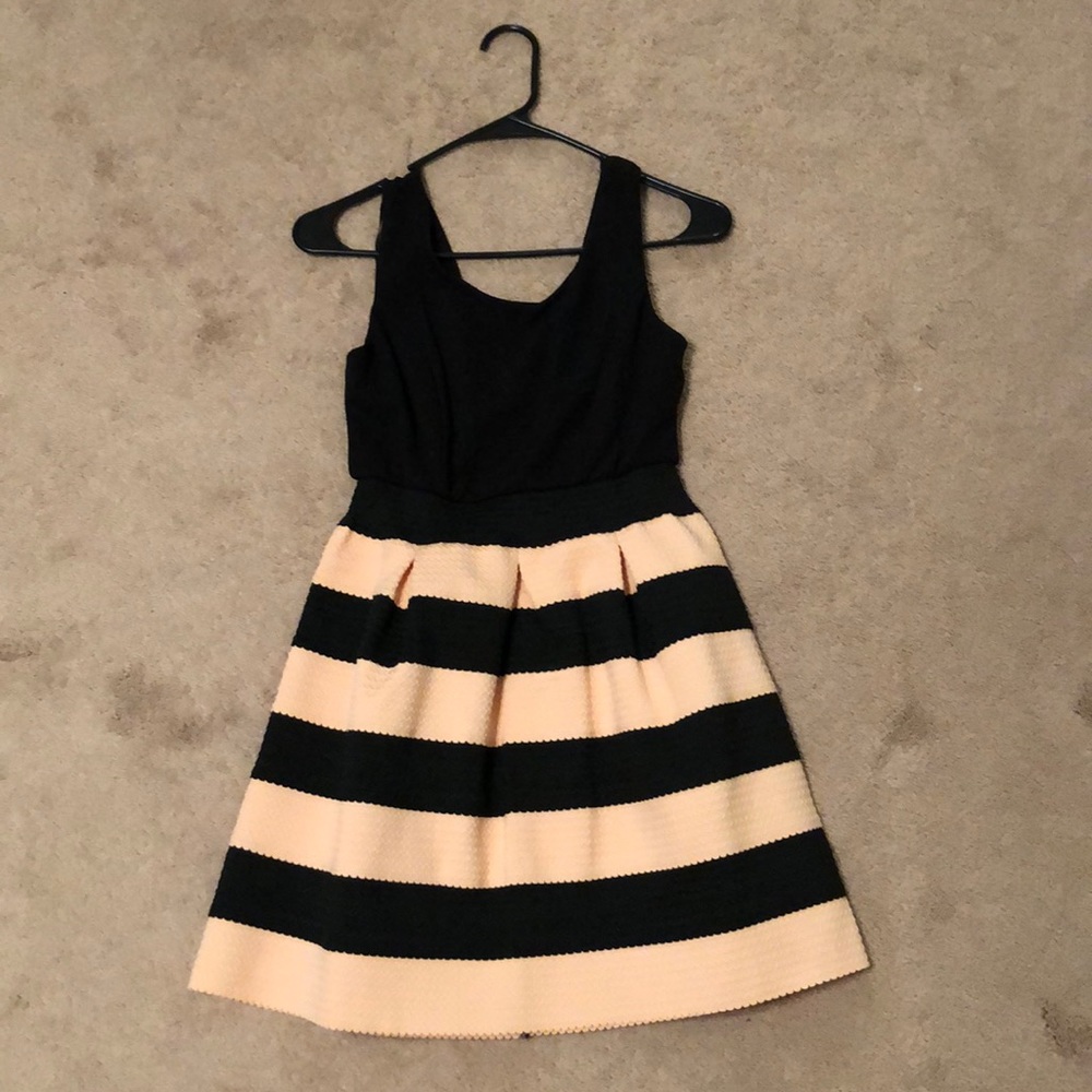 Super cute homecoming dress